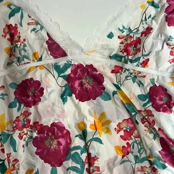 NWT OH LA LA CHERI CURVE REINA FLORAL PRINT AND LACE SET 1X/2X - Picture 5 of 7